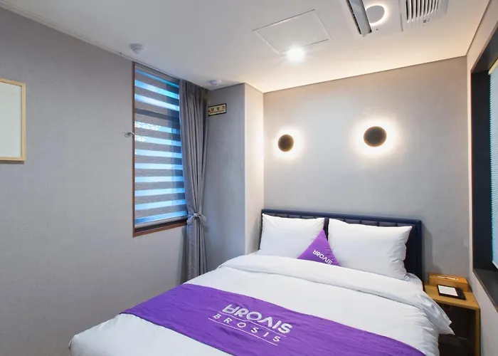Hotel Brosis *
